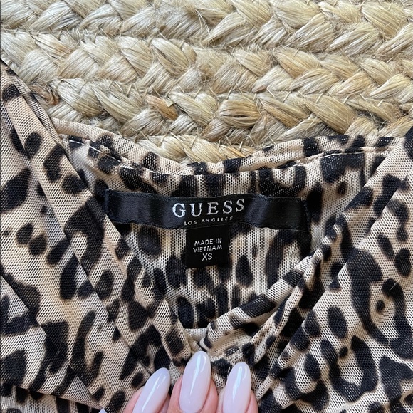 Guess leopard print crop tank top - Picture 3 of 3
